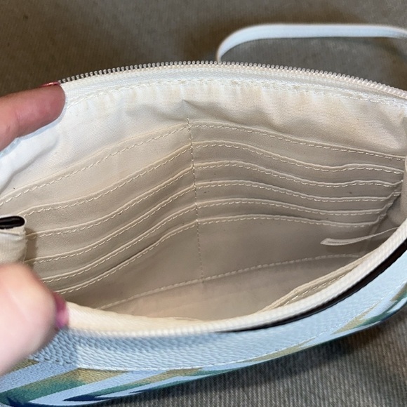 Liz  Claiborne Crossbody - Picture 4 of 10